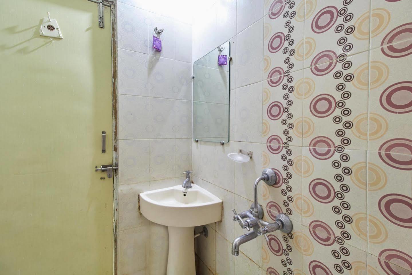Hotel Preetam Aurangabad Bagian luar foto